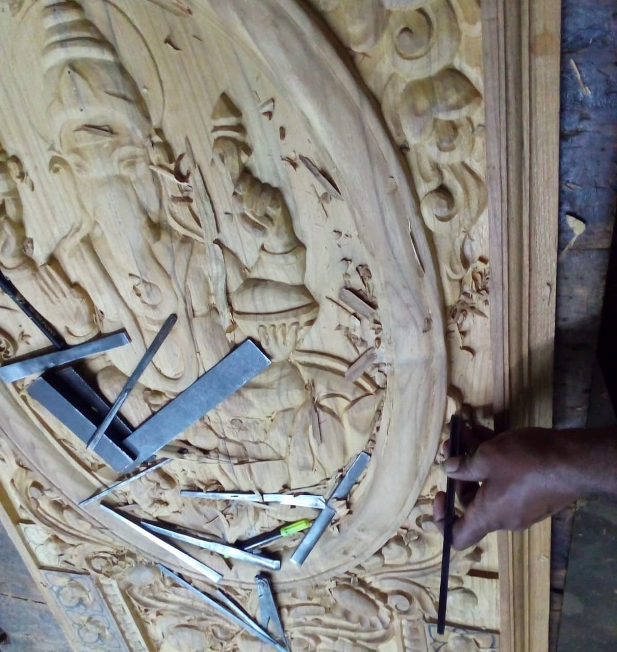 wood carving in karaikudi